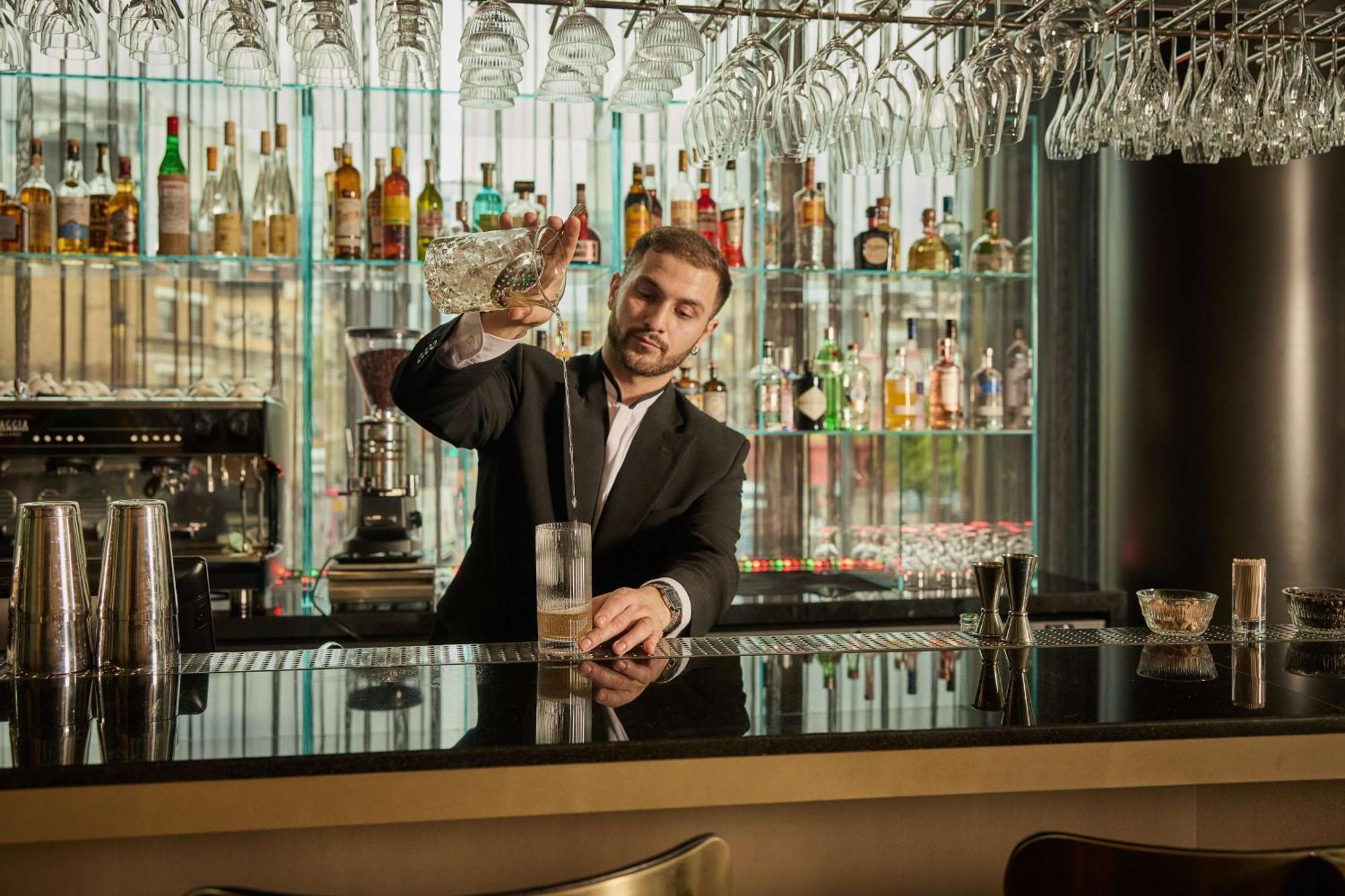 Art'Otel London Hoxton, Powered By Radisson Hotels Экстерьер фото